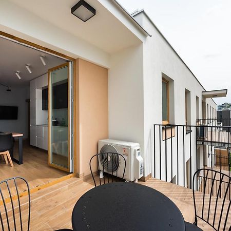Wola Skwer Sunny Apartment Варшава Экстерьер фото