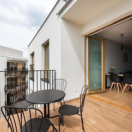 Wola Skwer Sunny Apartment Варшава Экстерьер фото