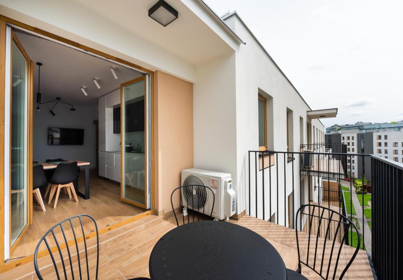 Wola Skwer Sunny Apartment Варшава Экстерьер фото