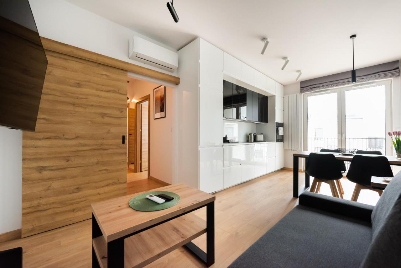 Wola Skwer Sunny Apartment Варшава Экстерьер фото