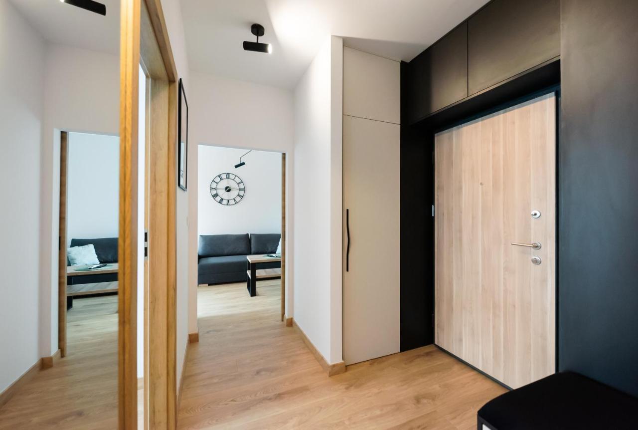 Wola Skwer Sunny Apartment Варшава Экстерьер фото