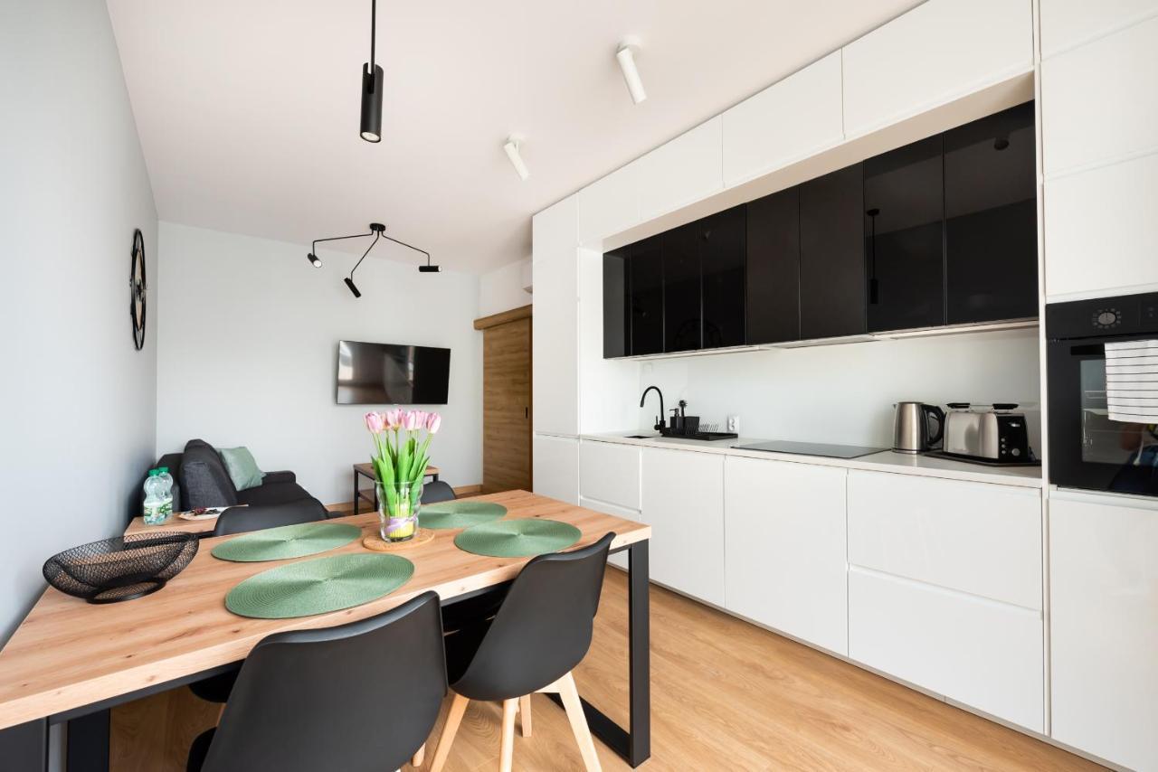 Wola Skwer Sunny Apartment Варшава Экстерьер фото